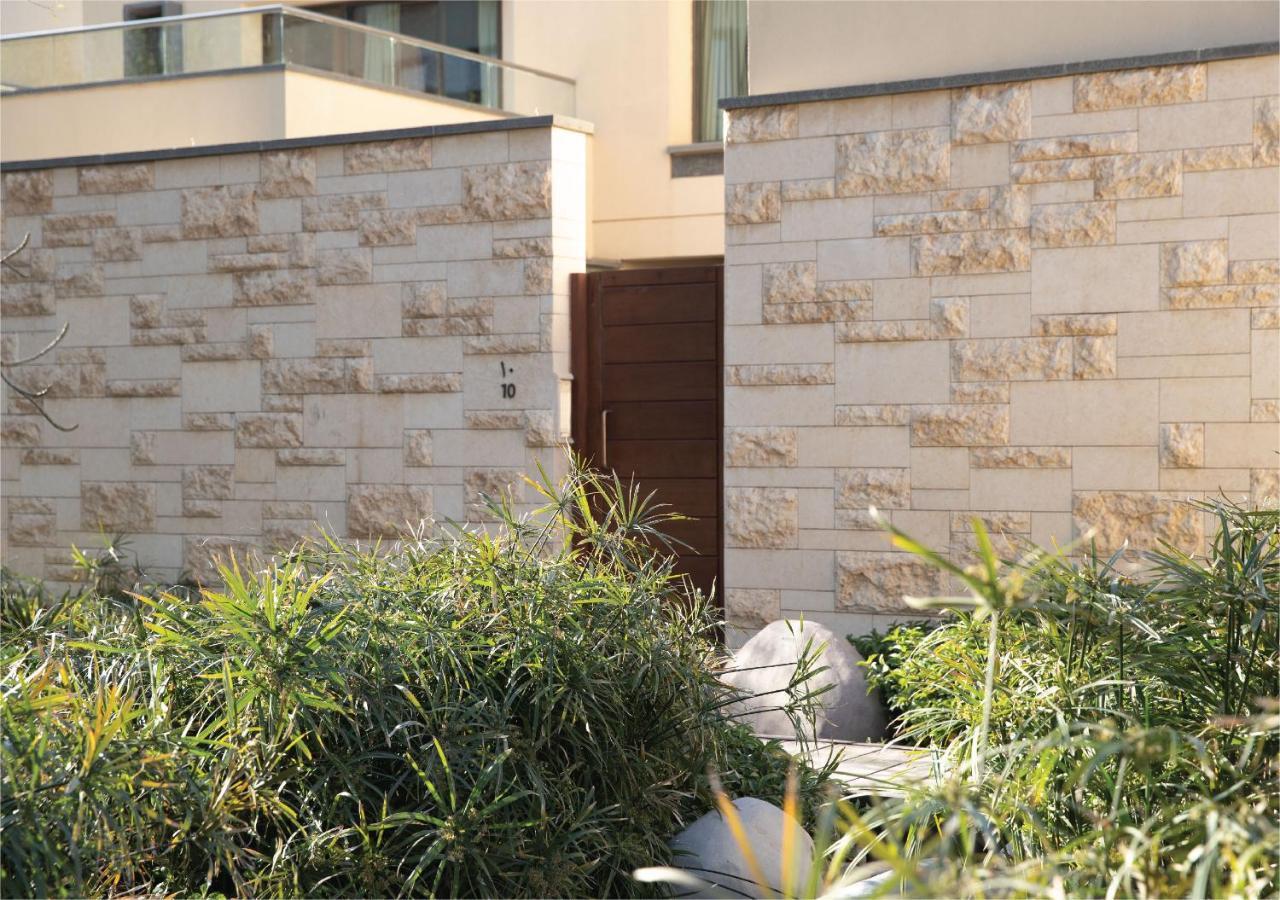Jumeirah Messilah Beach Kuwait Kuwait City Eksteriør bilde A house in the village