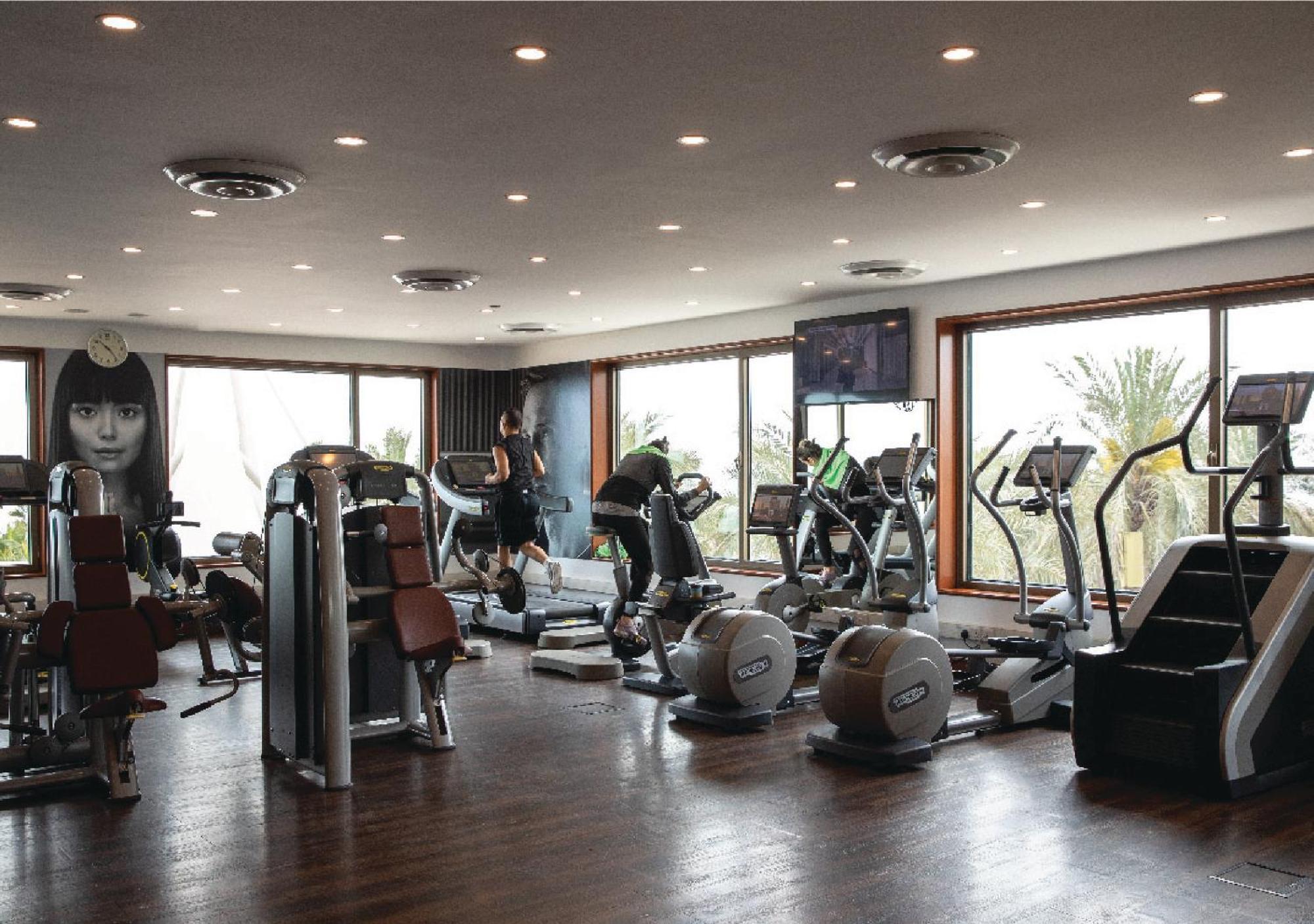 Jumeirah Messilah Beach Kuwait Kuwait City Eksteriør bilde The gym at the hotel