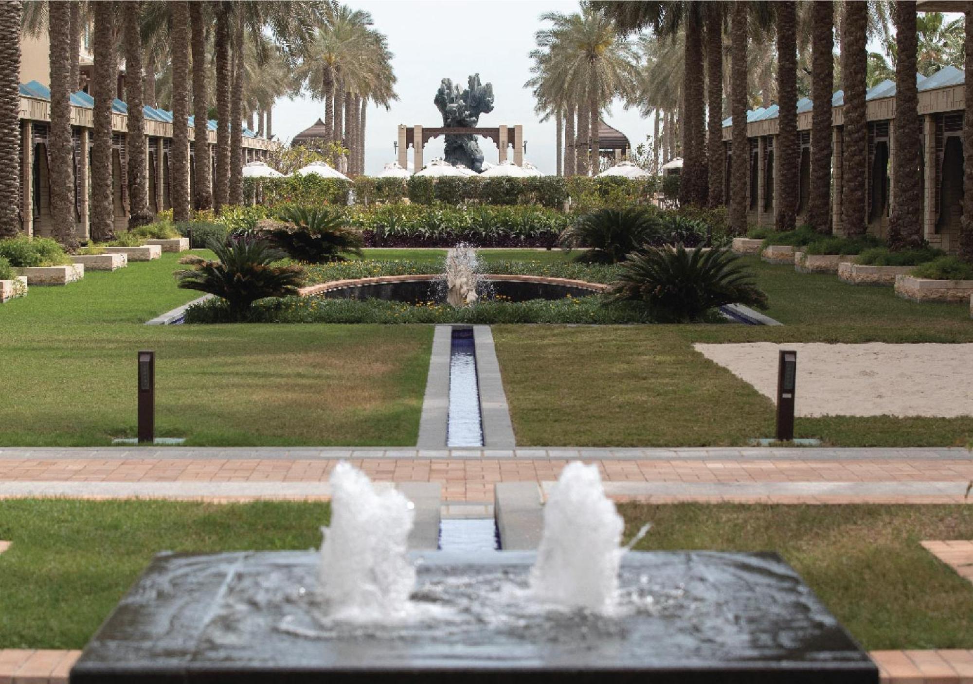 Jumeirah Messilah Beach Kuwait Kuwait City Eksteriør bilde Fountains at the resort