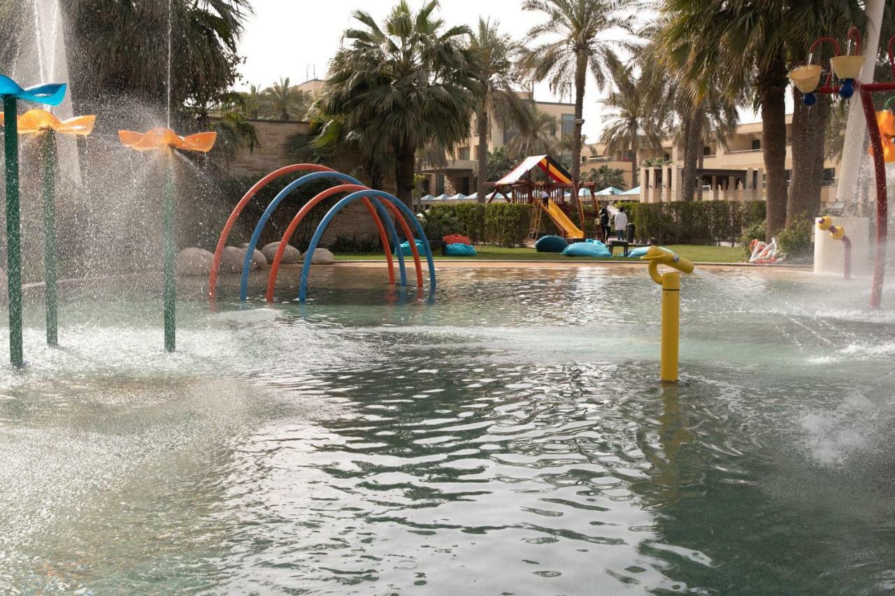 Jumeirah Messilah Beach Kuwait Kuwait City Eksteriør bilde Splash the Sun Water Park